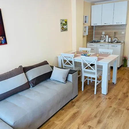 елегантна за гости стефи в центъра на казанлък, партер *