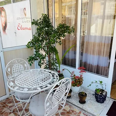 елегантна за гости стефи в центъра на казанлък, партер Kazanlŭk