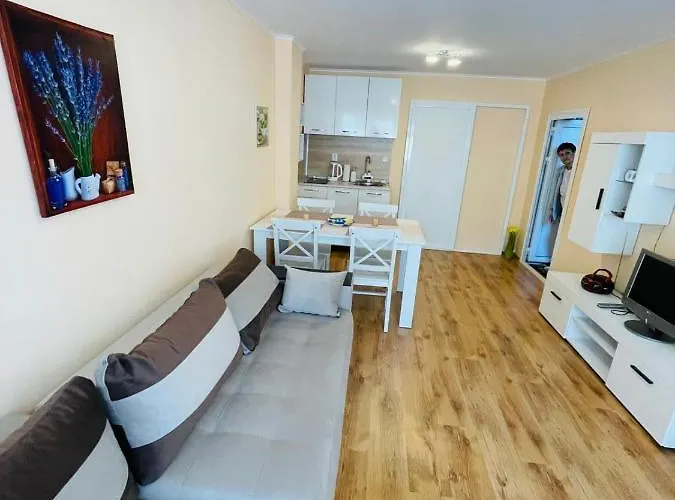 елегантна за гости стефи в центъра на казанлък, партер דירה *