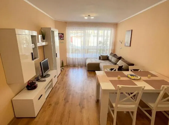 елегантна за гости стефи в центъра на казанлък, партер